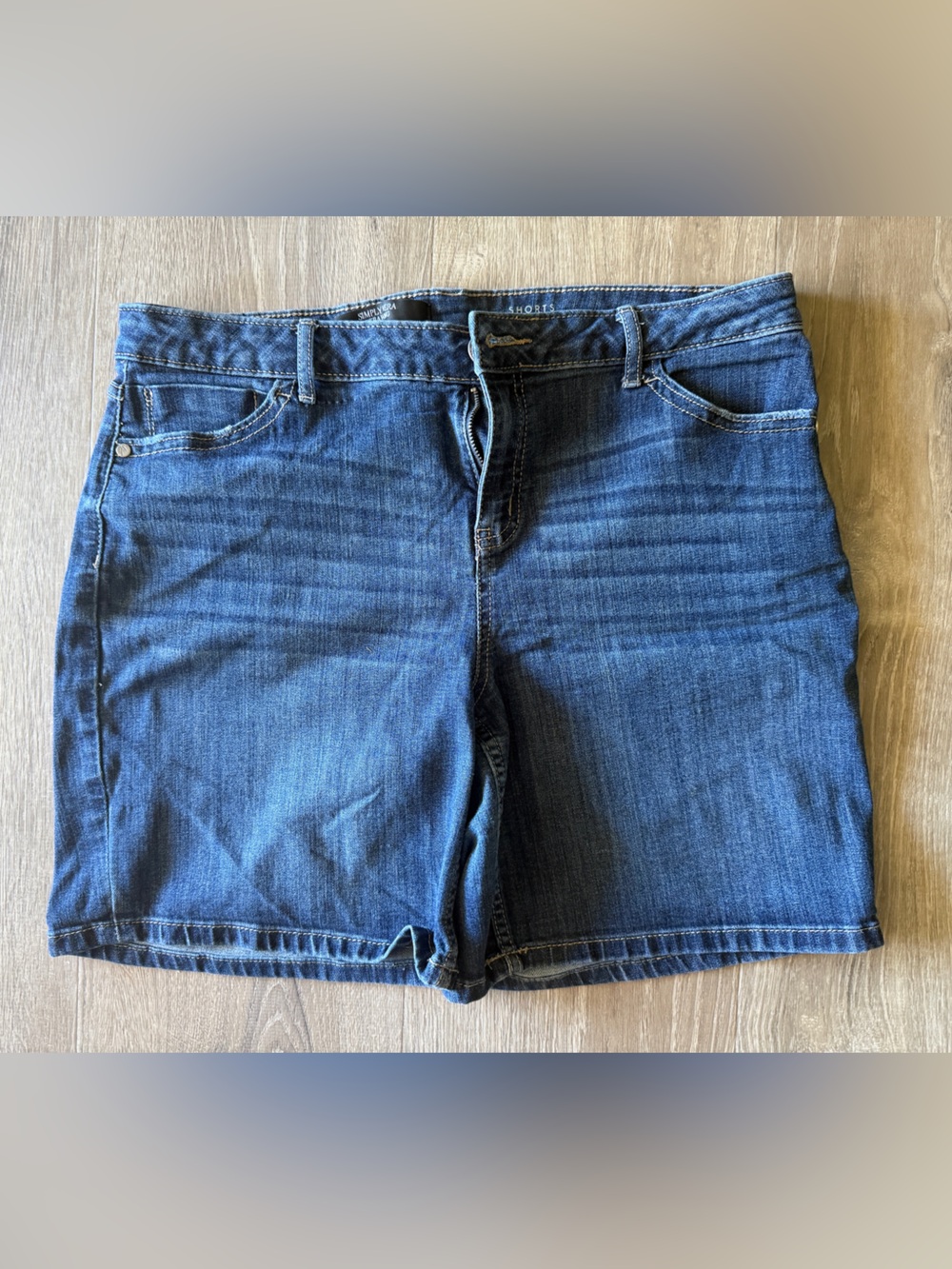 Simply Vera Vera Wang Mid-Rise Blue Denim Shorts